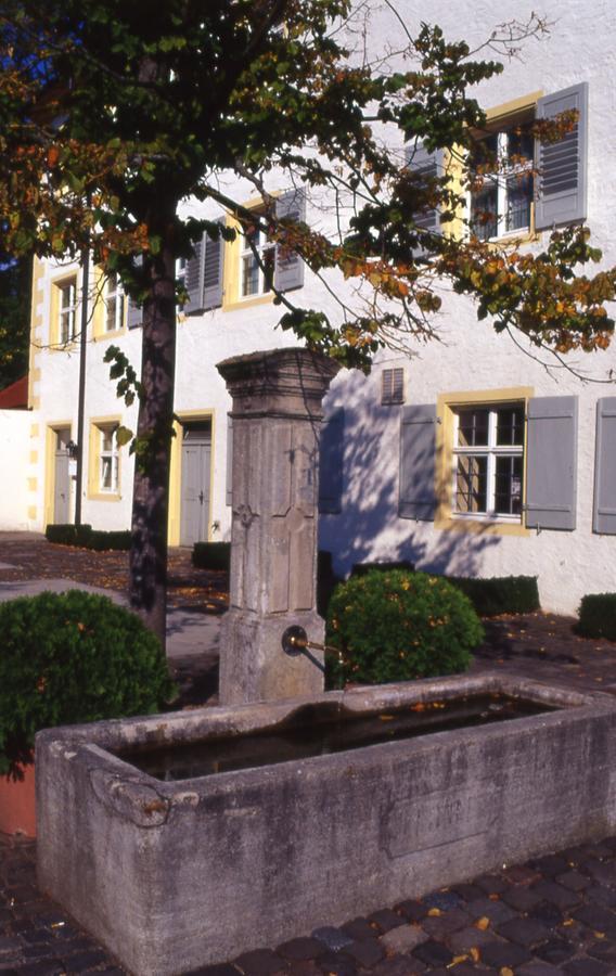 Markgraeflich Badischer Gasthof Schwanen Salem  Extérieur photo