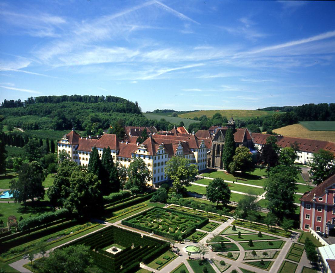 Markgraeflich Badischer Gasthof Schwanen Salem  Extérieur photo