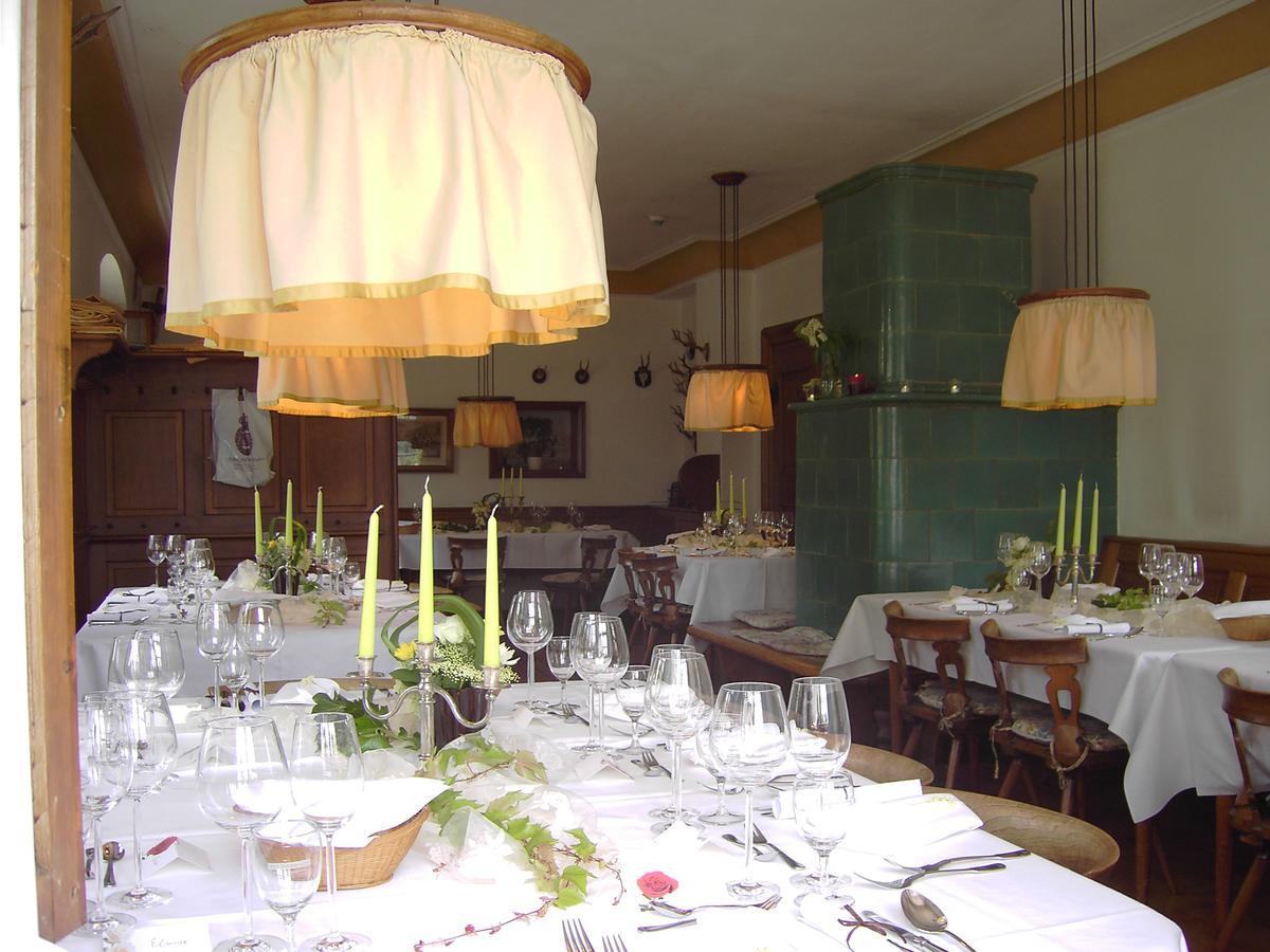 Markgraeflich Badischer Gasthof Schwanen Salem  Extérieur photo