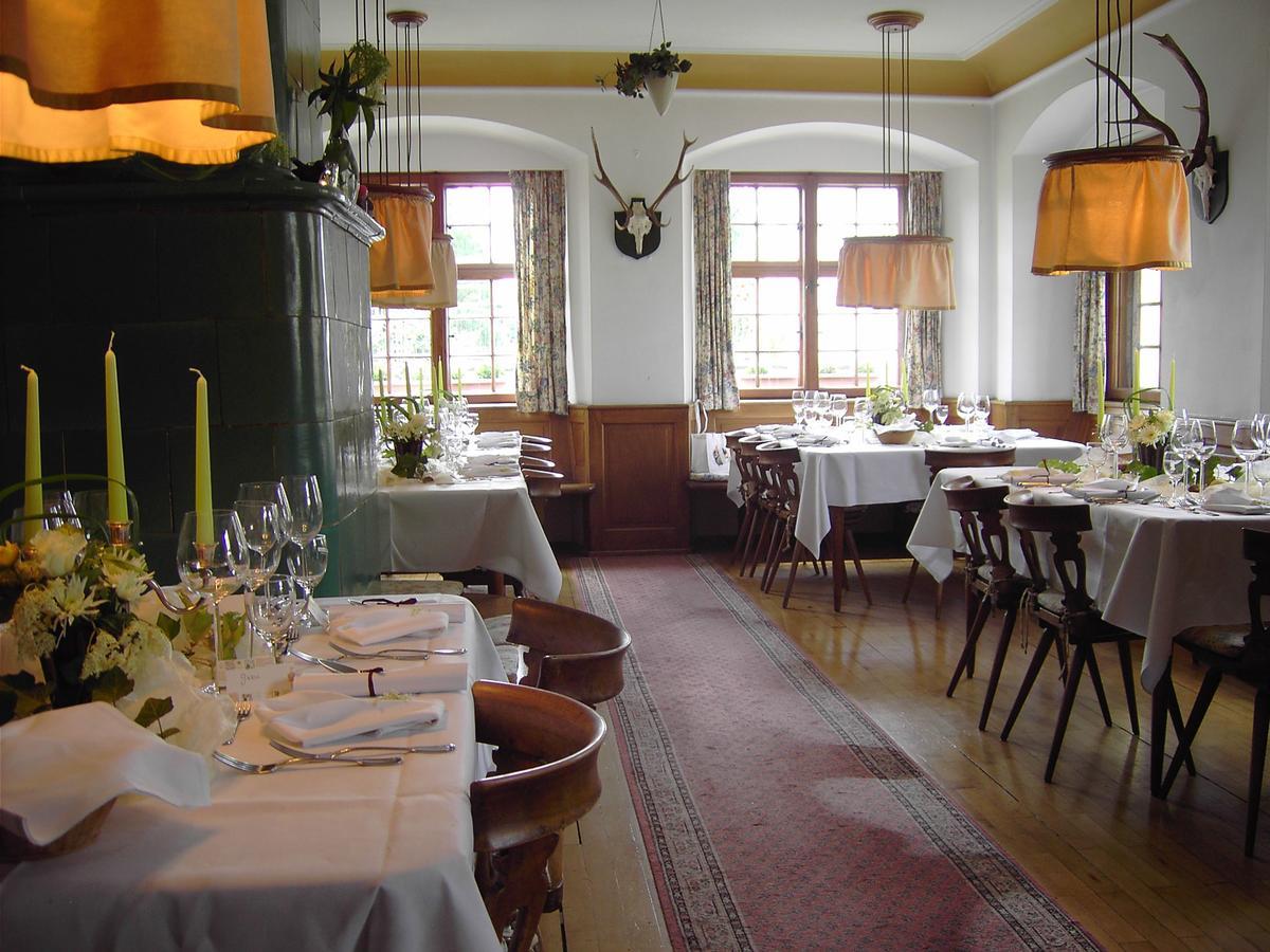 Markgraeflich Badischer Gasthof Schwanen Salem  Extérieur photo